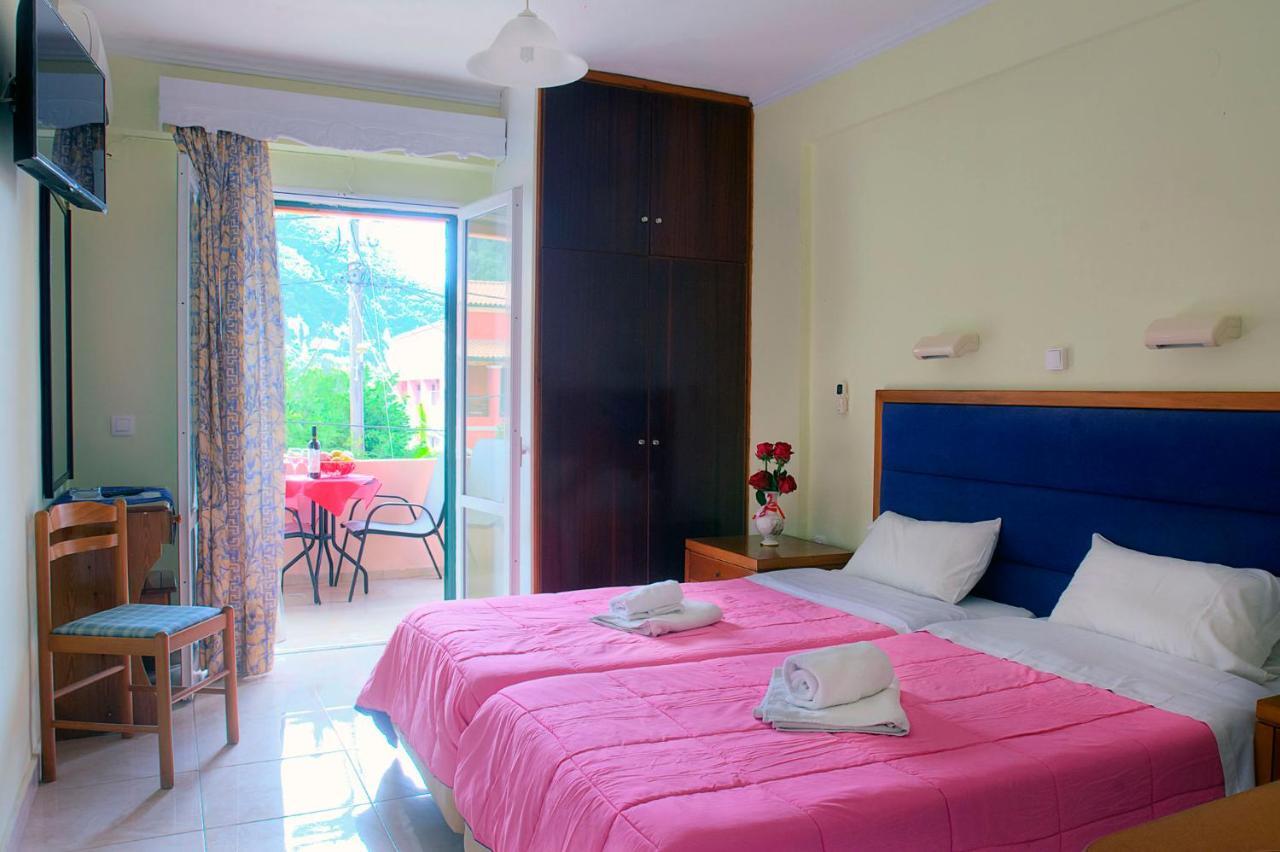 Delphi Aparthotel อากิออส กอร์ดิออส ภายนอก รูปภาพ